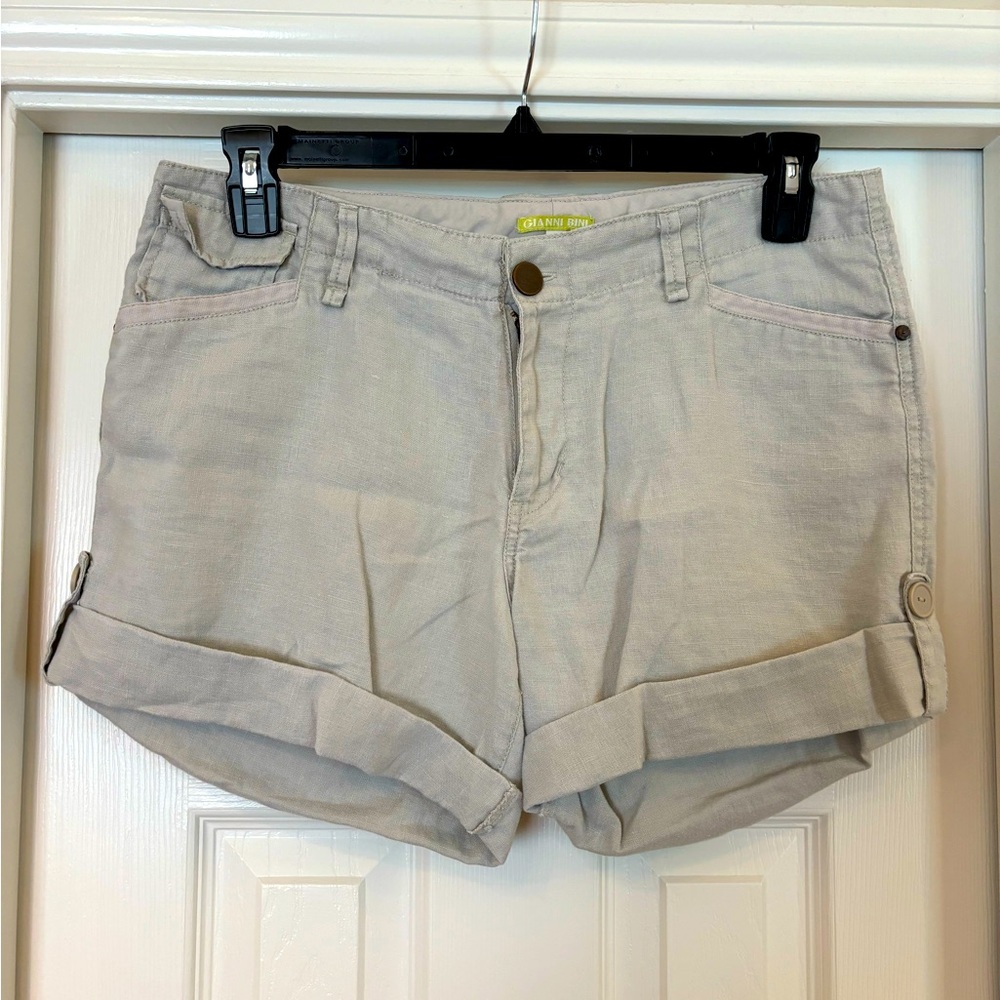 Women’s khaki linen blend shorts